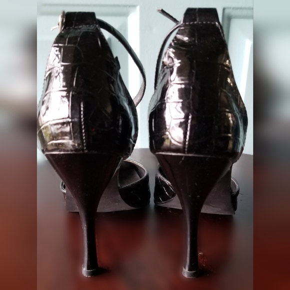 Anne Michelle Fuel-11X Patent Heels - Picture 3 of 6